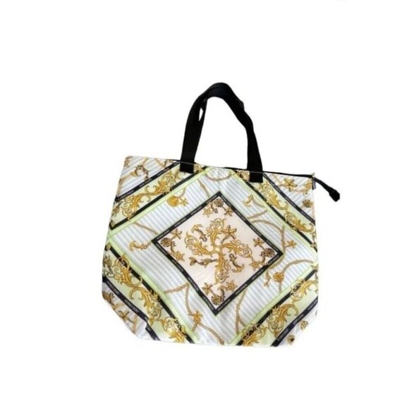 NWOT VICTORIA'S SECRET Insulated Cooler Tote Bag Zip Top Nautical Beach Themed - Picture 3 of 16